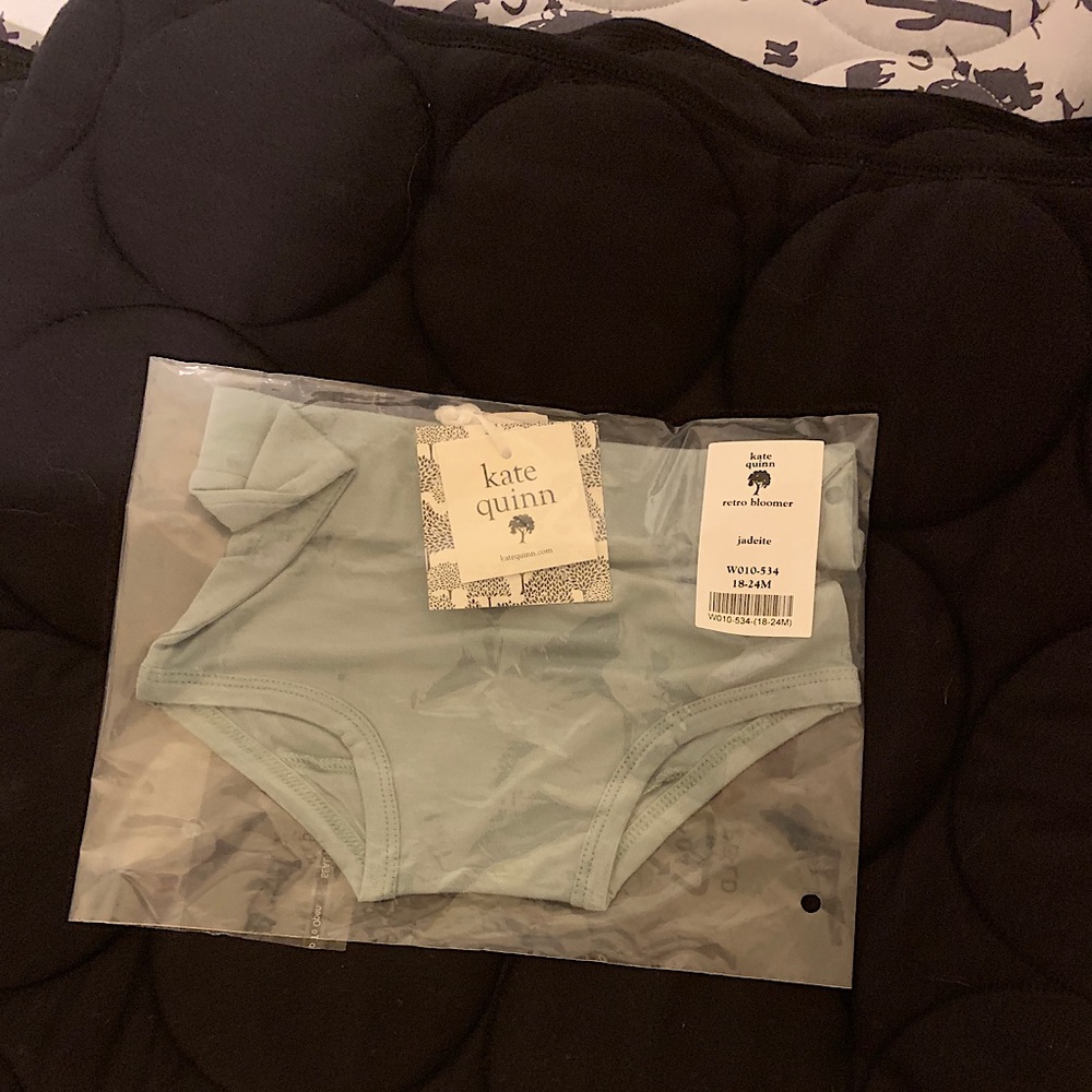 SOLD ON CROSS POST Kate Quinn jadeite NIB Bloomers